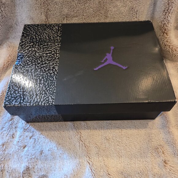 Size 9 Men's - Jordan 3 Retro Mid Dark Iris (CT8532-105) - Picture 6 of 7